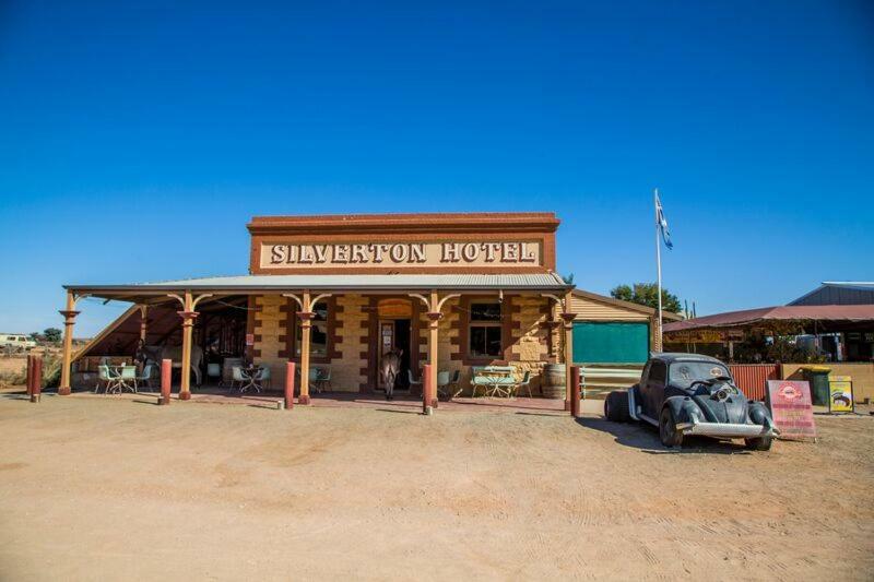 The Silverton Hotel Экстерьер фото